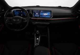 Подержанный автомобиль Geely Coolray 2023 года (9 фото)