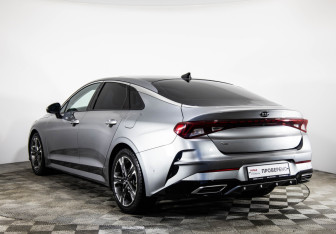 Подержанный автомобиль Kia K5 2020 года (7 фото)