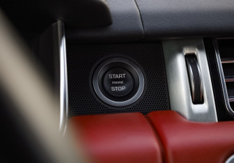 Подержанный автомобиль Land Rover Range Rover 2019 года (19 фото)