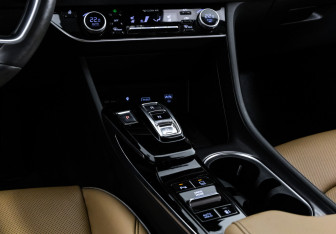 Подержанный автомобиль Hyundai Sonata 2022 года (16 фото)