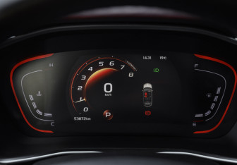Подержанный автомобиль Geely Coolray 2020 года (15 фото)