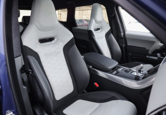 Подержанный автомобиль Land Rover Range Rover Sport 2020 года (31 фото)