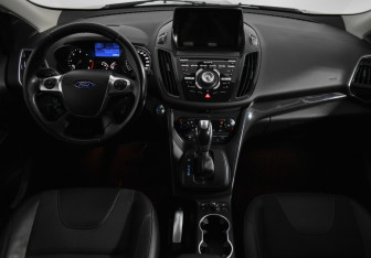 Подержанный автомобиль Ford Kuga 2013 года (13 фото)