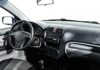 Подержанный автомобиль Kia Picanto 2005 года (9 фото)