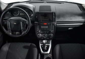 Подержанный автомобиль Land Rover Freelander 2007 года (18 фото)