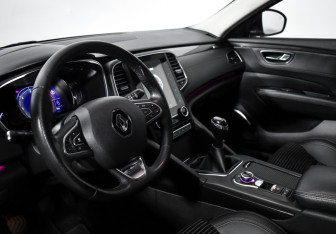 Подержанный автомобиль Renault Talisman Wagon 2016 года (9 фото)