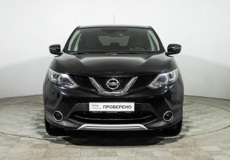 Подержанный автомобиль Nissan Qashqai 2016 года (2 фото)