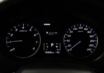 Подержанный автомобиль Mitsubishi Outlander 2016 года (17 фото)