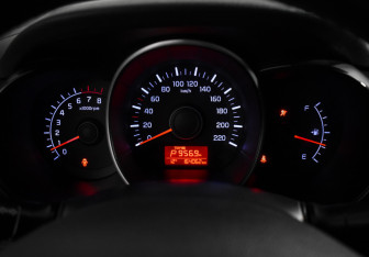 Подержанный автомобиль Kia Rio Sedan 2016 года (18 фото)