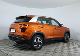 Подержанный автомобиль Hyundai Creta 2021 года (5 фото)