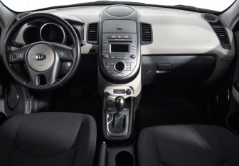 Подержанный автомобиль Kia Soul 2013 года (15 фото)
