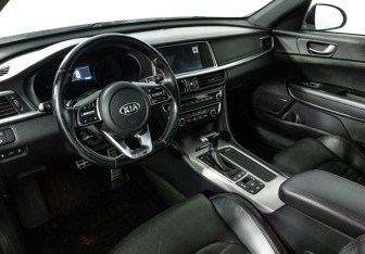 Подержанный автомобиль Kia Optima Sedan 2018 года (11 фото)