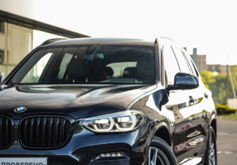 Подержанный автомобиль BMW X3 2021 года (2 фото)