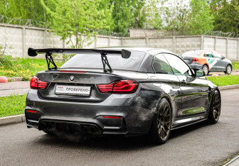 Подержанный автомобиль BMW M4 Convertible 2015 года (6 фото)