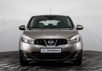 Подержанный автомобиль Nissan Qashqai 2011 года (2 фото)