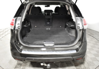 Подержанный автомобиль Nissan X-Trail 2016 года (18 фото)