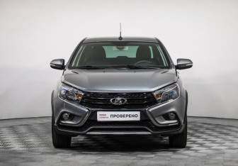 Подержанный автомобиль LADA (ВАЗ) Vesta Sedan 2018 года (2 фото)