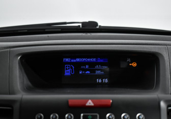 Подержанный автомобиль Honda CR-V 2013 года (17 фото)