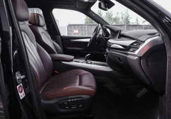 Подержанный автомобиль BMW X5 2016 года (30 фото)