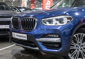 Подержанный автомобиль BMW X3 2020 года (2 фото)