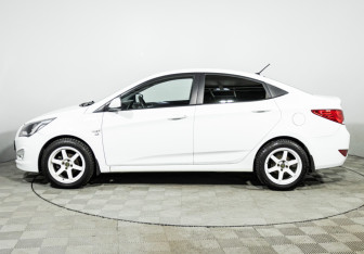 Подержанный автомобиль Hyundai Solaris Sedan 2016 года (8 фото)