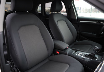 Подержанный автомобиль Audi A3 Hatchback 2017 года (19 фото)