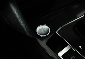 Подержанный автомобиль Volkswagen Tiguan 2018 года (17 фото)