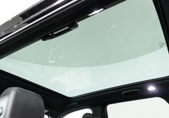 Подержанный автомобиль Land Rover Discovery Sport 2017 года (15 фото)