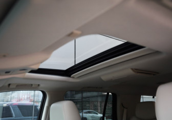 Подержанный автомобиль Cadillac Escalade Suv 2016 года (31 фото)