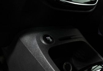 Подержанный автомобиль Renault Kaptur 2017 года (18 фото)