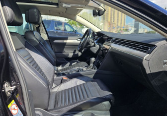 Подержанный автомобиль Volkswagen Passat Wagon 2019 года (10 фото)