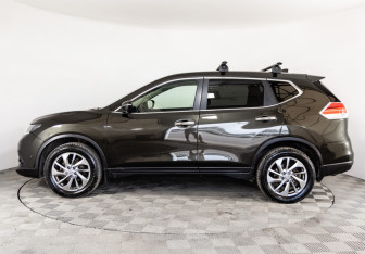 Подержанный автомобиль Nissan X-Trail 2018 года (8 фото)