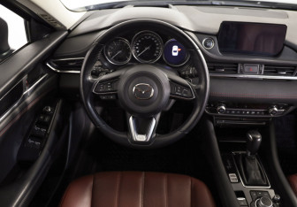 Подержанный автомобиль Mazda 6 Sedan 2021 года (10 фото)