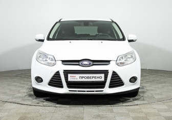 Подержанный автомобиль Ford Focus Hatchback 2012 года (2 фото)