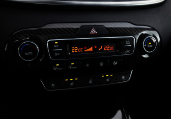 Подержанный автомобиль Kia Sorento 2018 года (15 фото)