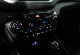 Подержанный автомобиль Hyundai Tucson 2017 года (16 фото)