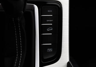 Подержанный автомобиль Geely Atlas 2019 года (17 фото)