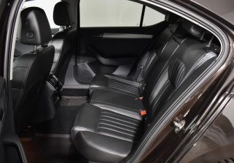 Подержанный автомобиль Skoda Superb Liftback 2018 года (11 фото)