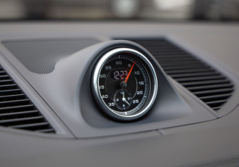 Подержанный автомобиль Porsche Macan 2019 года (15 фото)