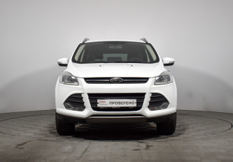 Подержанный автомобиль Ford Kuga 2015 года (2 фото)