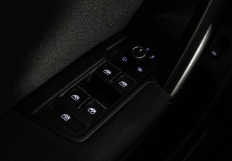 Подержанный автомобиль Volkswagen Tiguan 2019 года (19 фото)