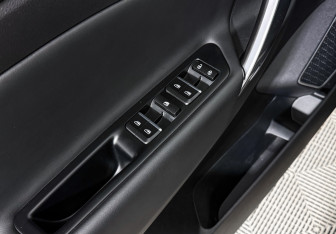 Подержанный автомобиль Geely Atlas 2021 года (10 фото)