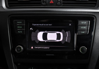 Подержанный автомобиль Skoda Rapid Liftback 2018 года (17 фото)