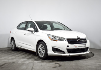 Подержанный автомобиль Citroen C4 Sedan 2014 года (3 фото)