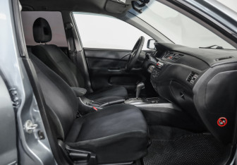 Подержанный автомобиль Mitsubishi Lancer Wagon 2007 года (16 фото)