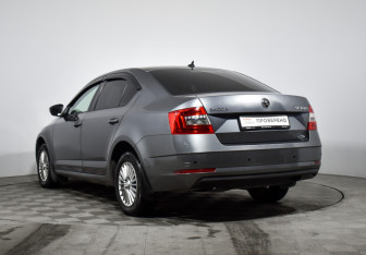 Подержанный автомобиль Skoda Octavia Liftback 2017 года (7 фото)