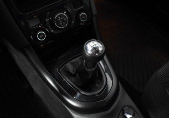 Подержанный автомобиль Peugeot 408 2013 года (11 фото)