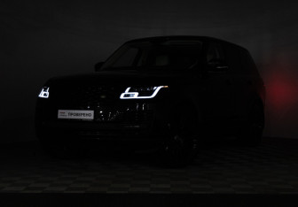 Подержанный автомобиль Land Rover Range Rover 2015 года (32 фото)