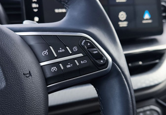 Подержанный автомобиль Haval F7x 2022 года (34 фото)