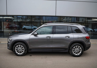 Подержанный автомобиль Mercedes-Benz GLB 2020 года (7 фото)